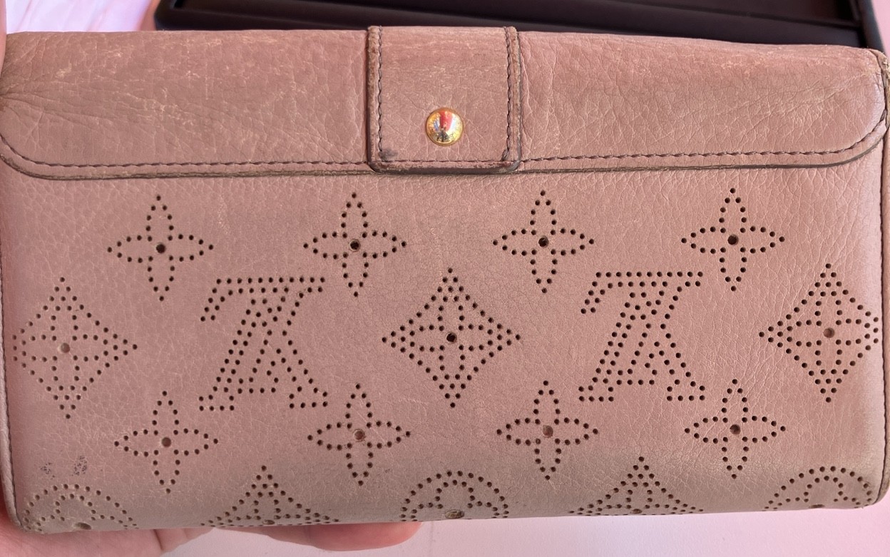 LOUIS VUITTON マヒナ　長財布